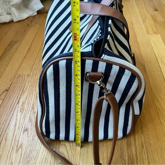 Small Nautical Stripe Weekender 💙🤍 - Picture 7 of 8